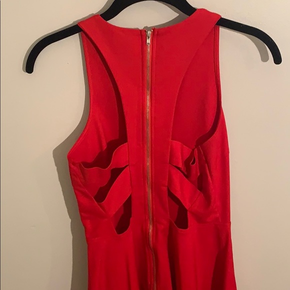 Red dress with cutouts in the back - Picture 2 of 5